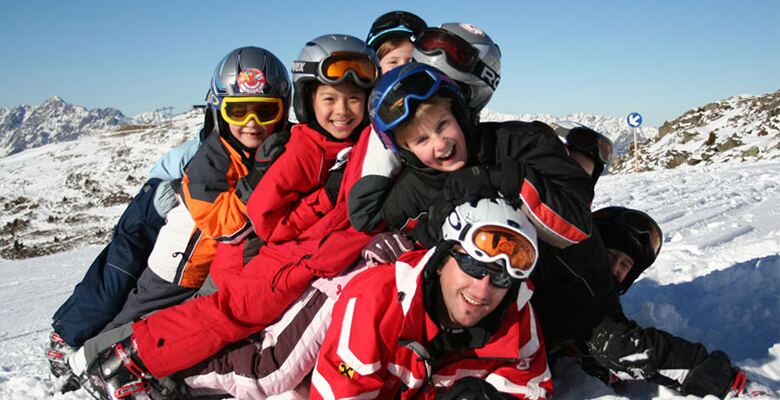 Kinderen tijdens de skiles bij Skischule Mösern-Seefeld